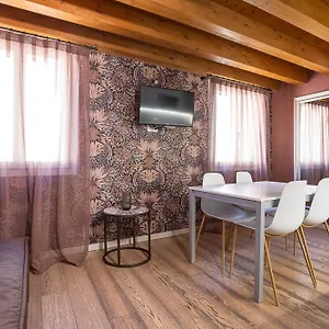  Apartment Palazzina Riello Italien